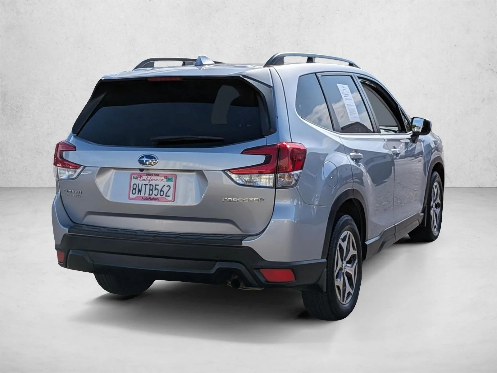 Used 2021 Ice Silver Metallic Subaru Premium image 5