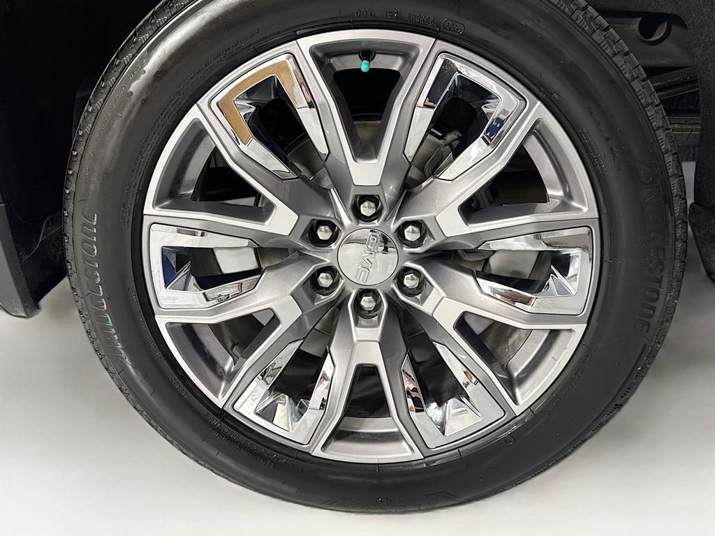 Used 2024 Red GMC Denali image 32