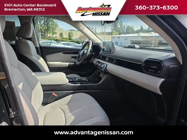 2023 Honda Pilot LX - Photo 24