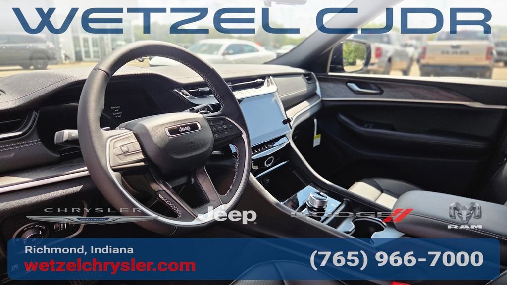 New 2027 Steel Blue Paint Jeep Limited image 15