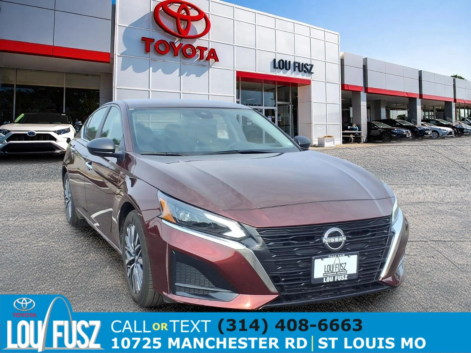 Used 2025 Garnet Pearl Metallic Nissan SV image 1
