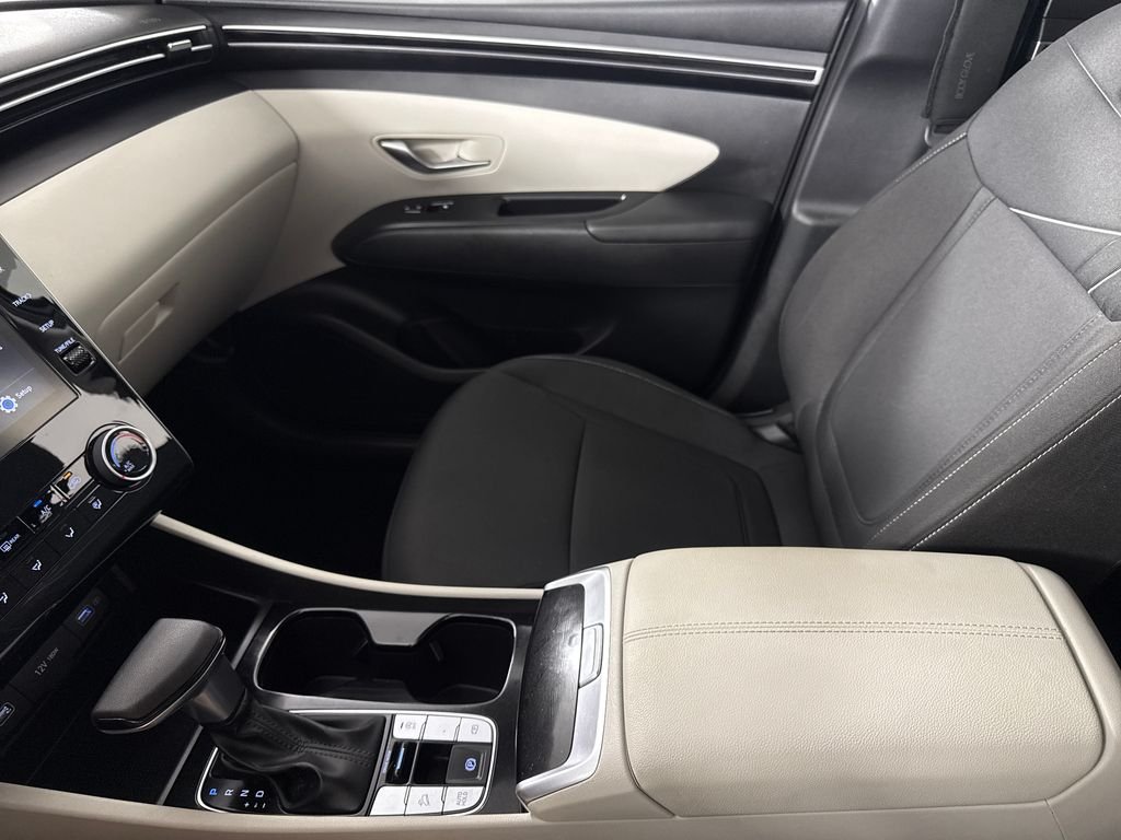 2022 Hyundai Tucson SE - Photo 21