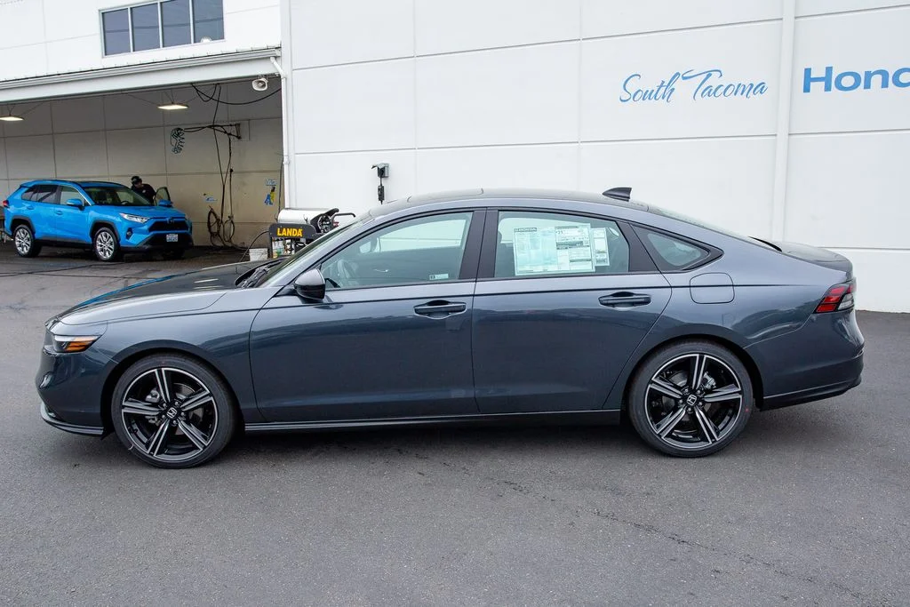 New 2026 Meteorite Gray Metallic Honda SE image 9