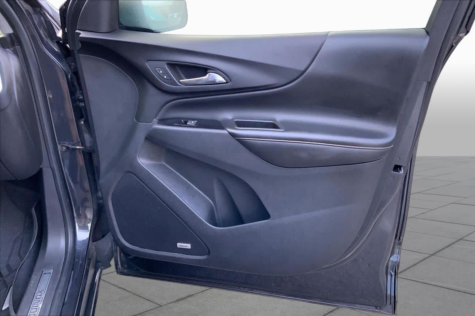 Used 2022 Iron Gray Metallic Chevrolet Premier image 20