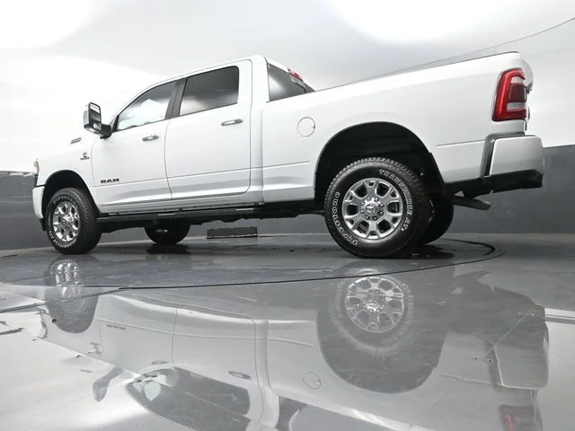 Used 2024 White Ram Laramie image 35