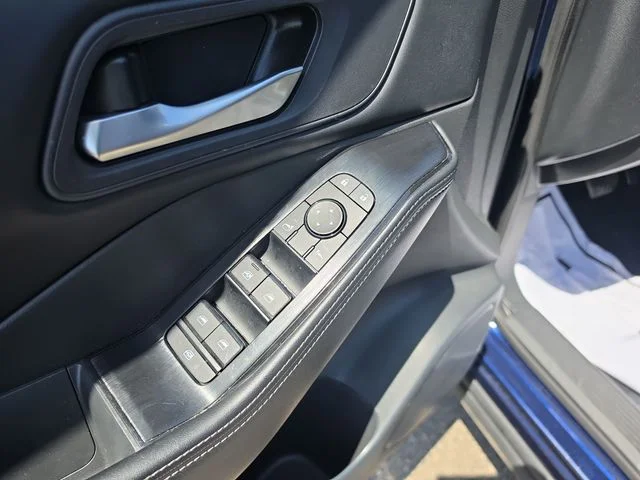 Used 2025 Deep Ocean Blue Nissan SV image 19