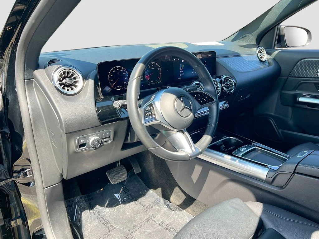 2025 Mercedes-Benz GLA GLA250 - Photo 9
