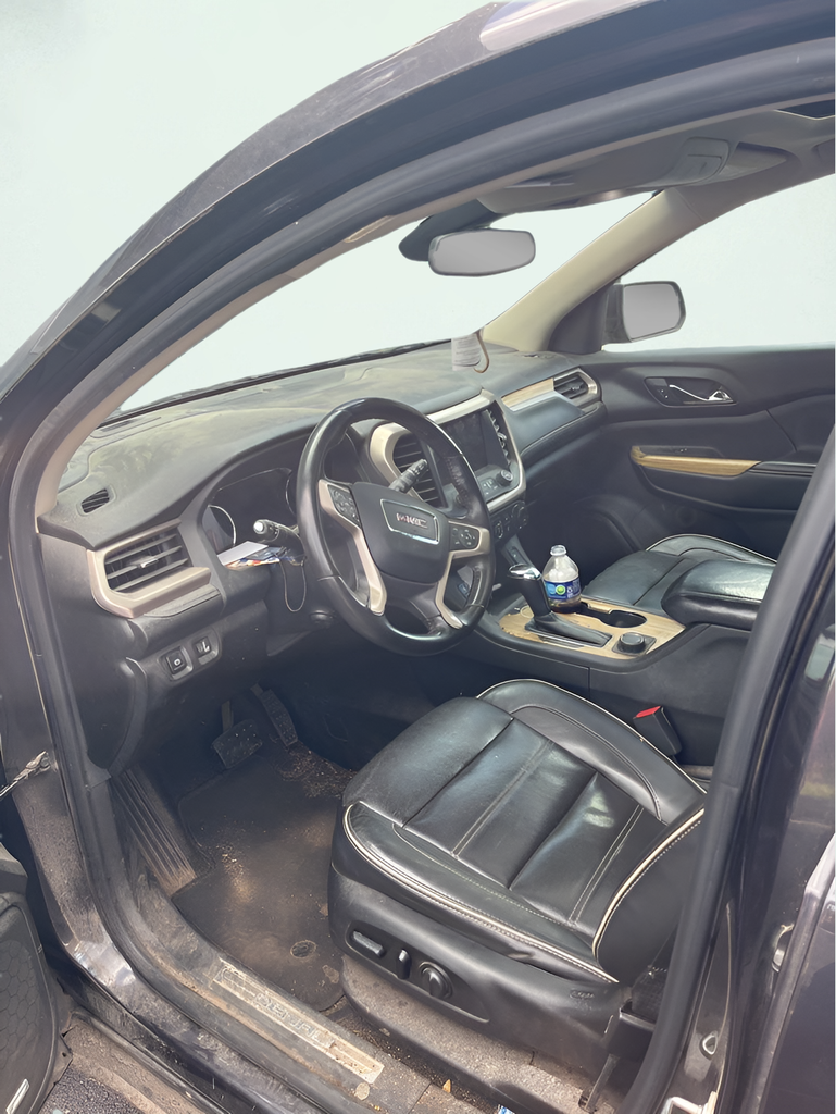 2017 GMC Acadia Denali - Photo 16