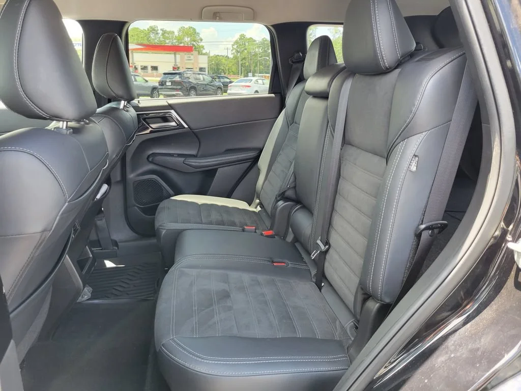 Used 2024 Black Mitsubishi SE image 15