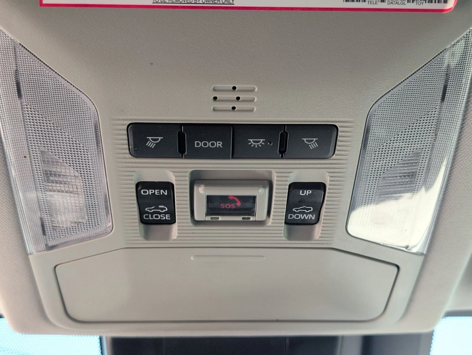 Used 2024  Toyota XLE Premium image 17