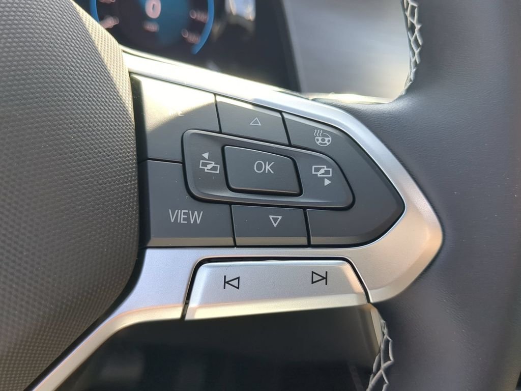 New 2026 White/off-white Volkswagen 2.0T SE w/Technology image 29