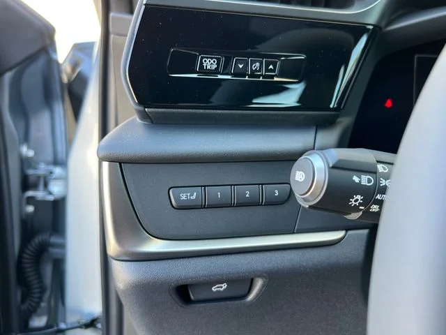 New 2026 Iridium Lexus PREMIUM image 28