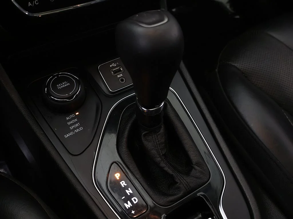 Used 2019 White Jeep Limited image 55