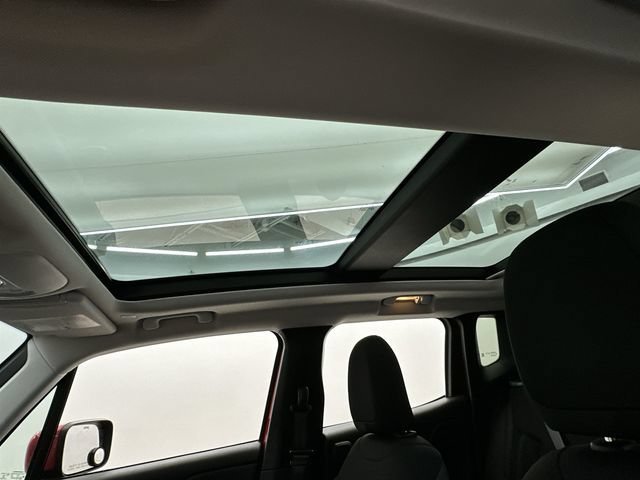 2022 Jeep Renegade Red Edition - Photo 36