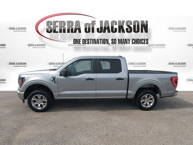 Used 2023 Iconic Silver Metallic Ford XLT image 6