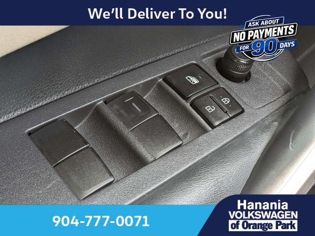 Used 2021  Toyota SE image 23