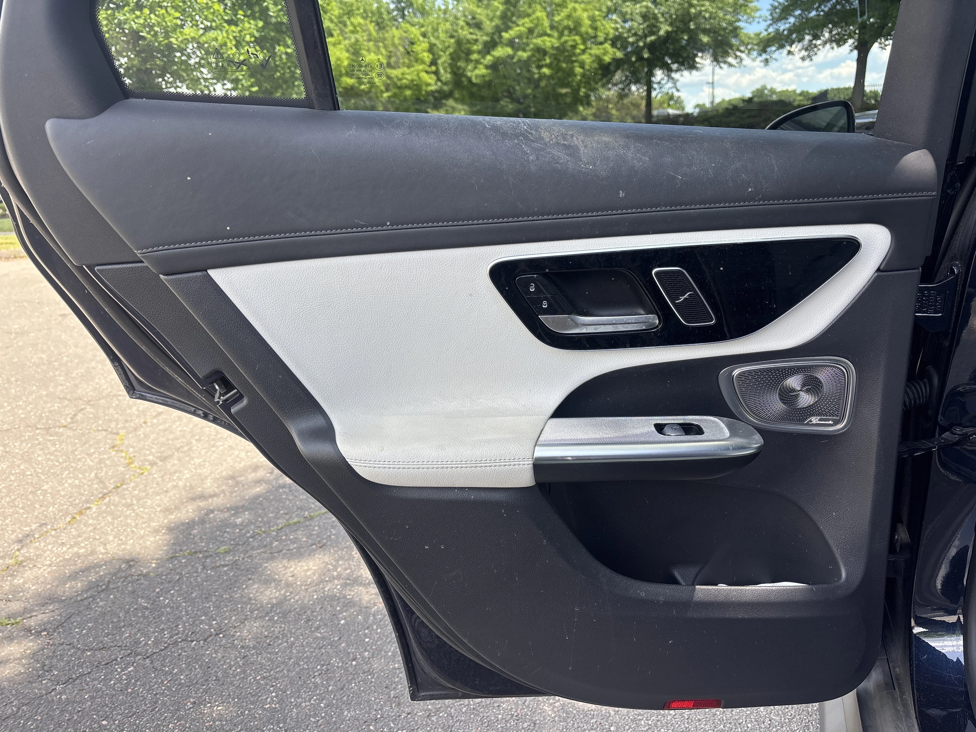 Used 2023 Black Mercedes-Benz GLC 300 image 28