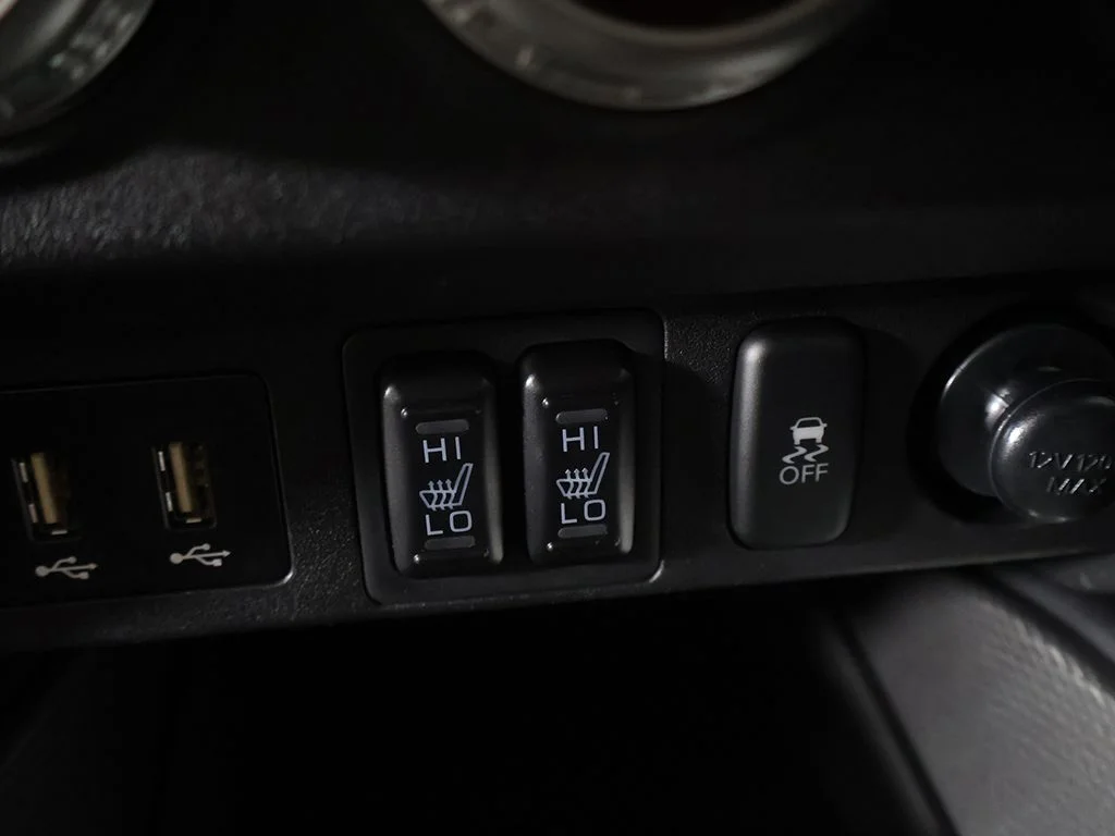 New 2026 Black Mitsubishi 2.0 SE image 40