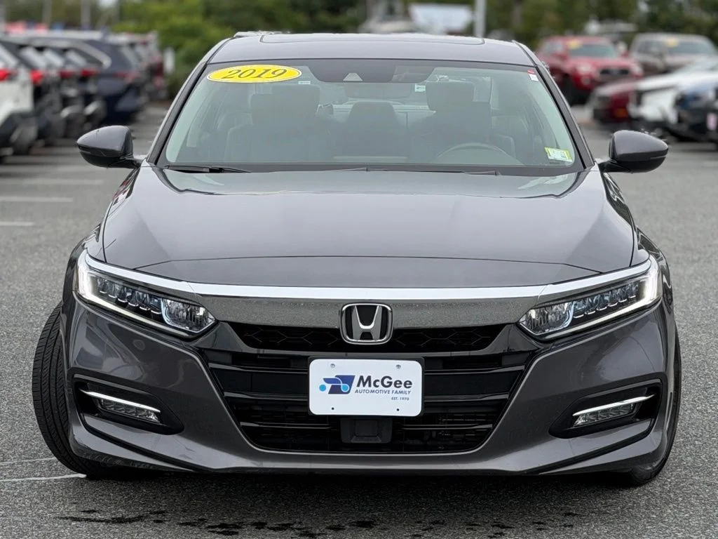 Used 2019  Honda EX-L image 2