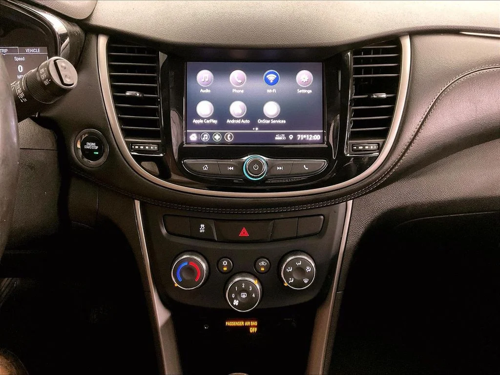 Used 2020 Gray Chevrolet LT image 35