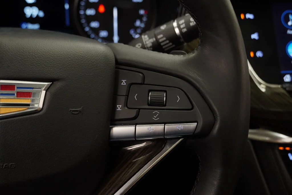 Used 2020 White Cadillac Premium Luxury image 34