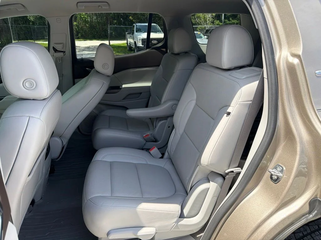 Used 2022 Gray GMC SLT image 13