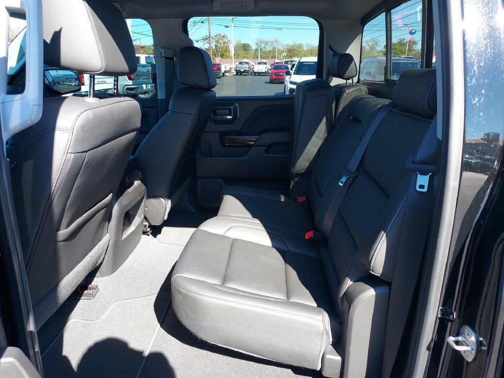 Used 2018 Black GMC SLT image 14