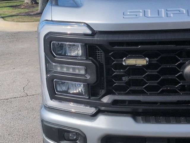 Used 2024 Silver Ford Lariat image 9