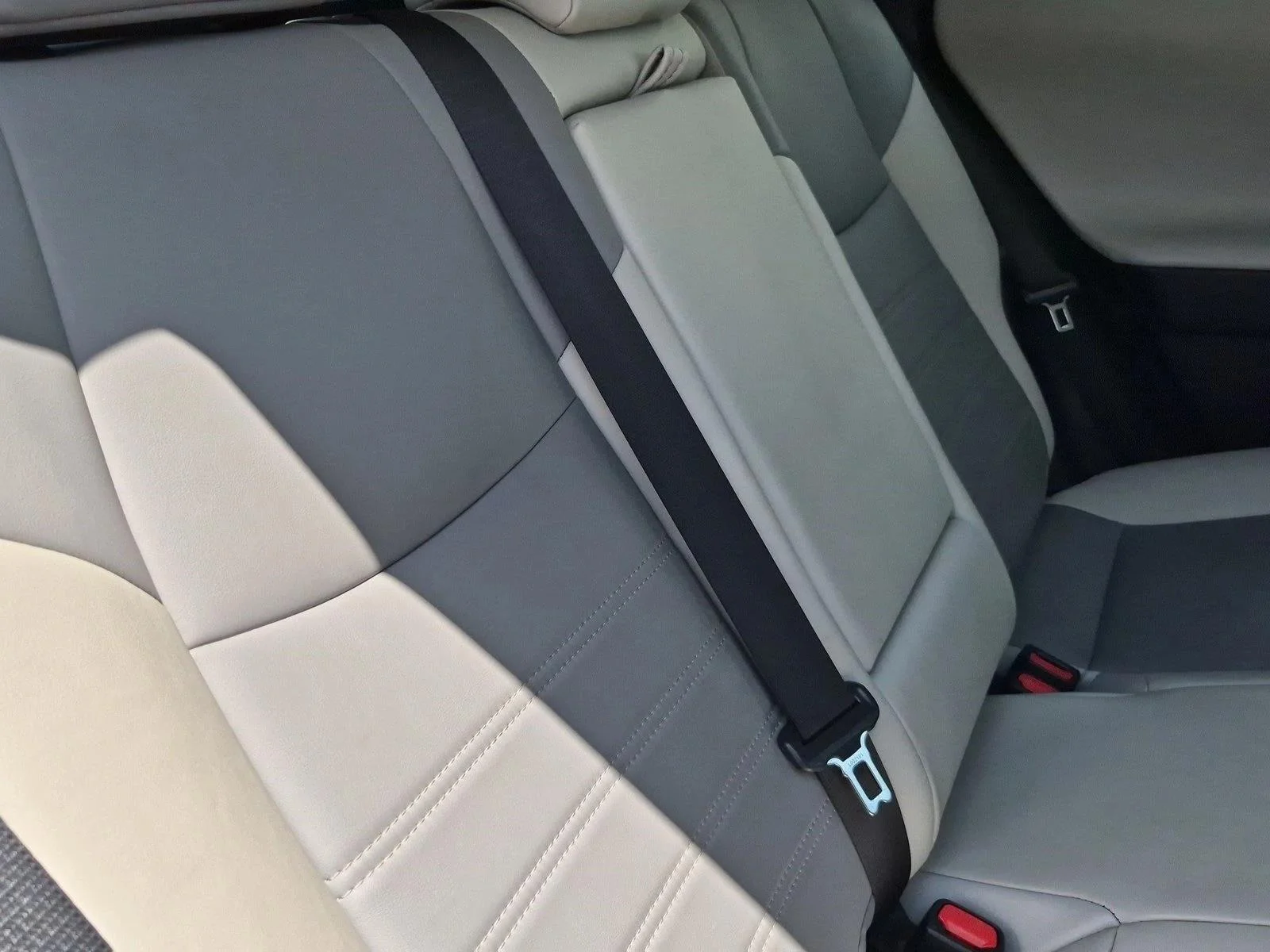 Used 2020 Silver Sky Metallic Toyota Limited image 20