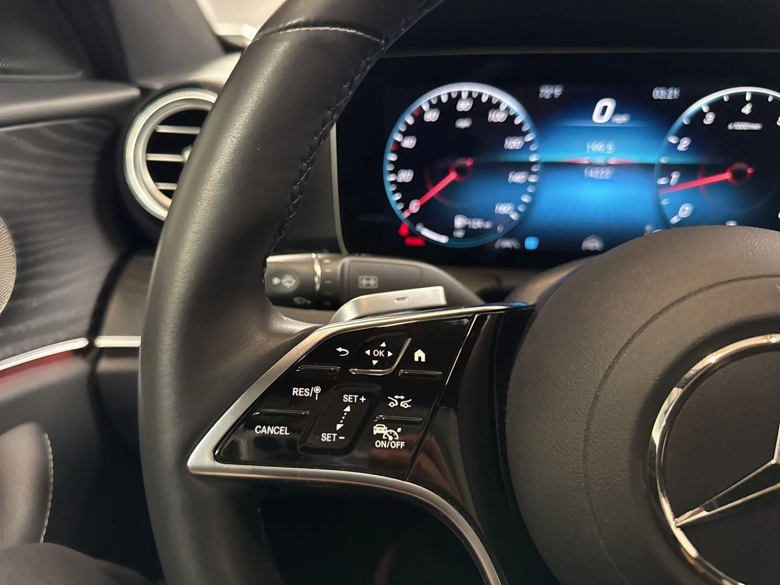 Used 2022 Silver Mercedes-Benz E 350 image 39