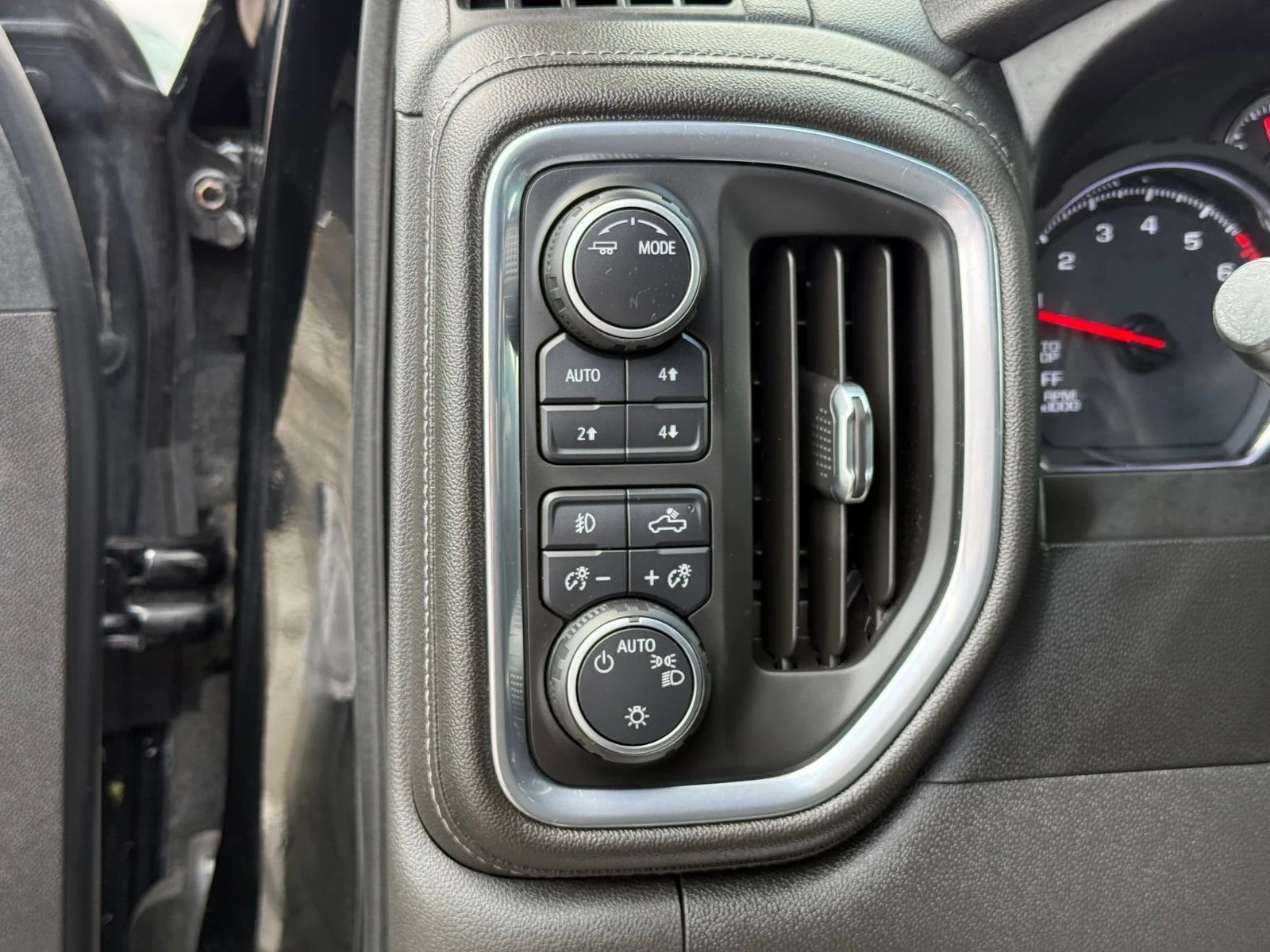Used 2020 Black Chevrolet LT Trail Boss image 30