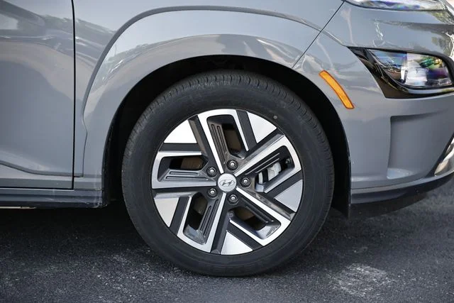 Used 2023 Galactic Gray Hyundai SE image 5