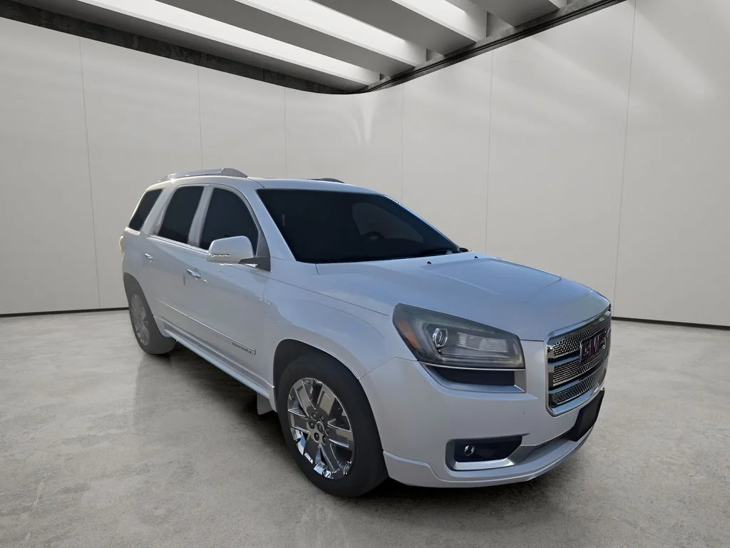 Used 2016 White Frost Tricoat GMC Denali image 14