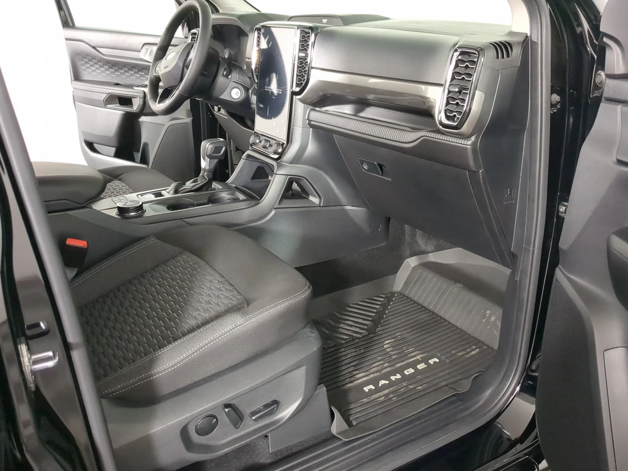 New 2026 Shadow Black Ford XLT image 18