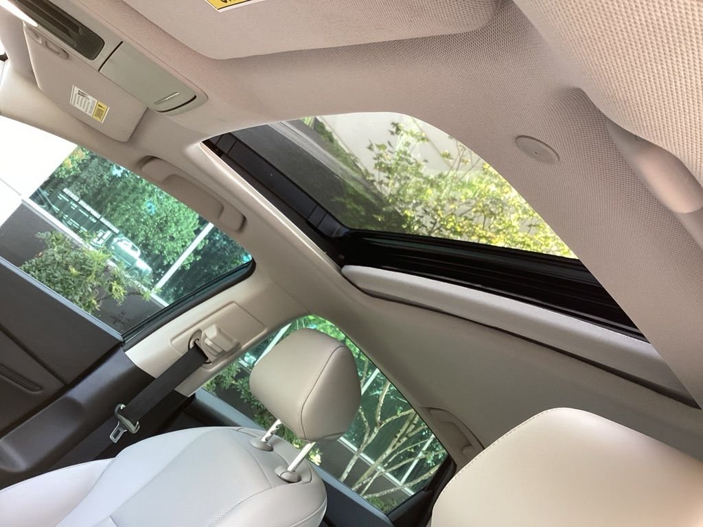 Used 2024 Gray Honda Touring image 4