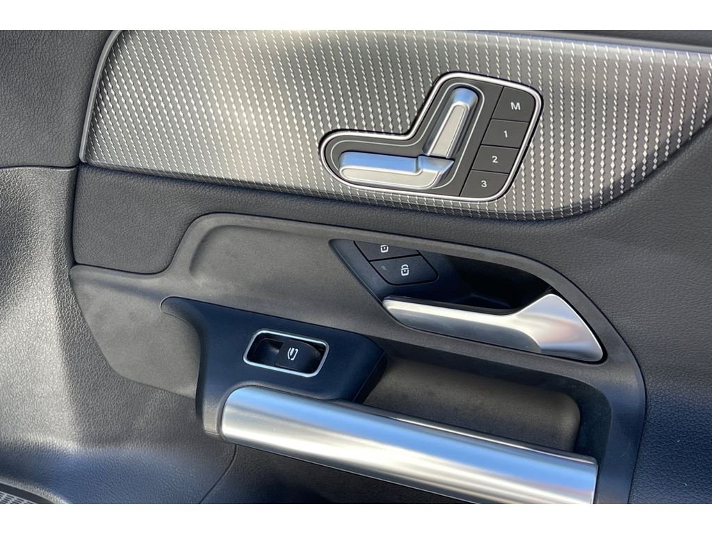 Used 2021 Polar White Mercedes-Benz 250 image 22