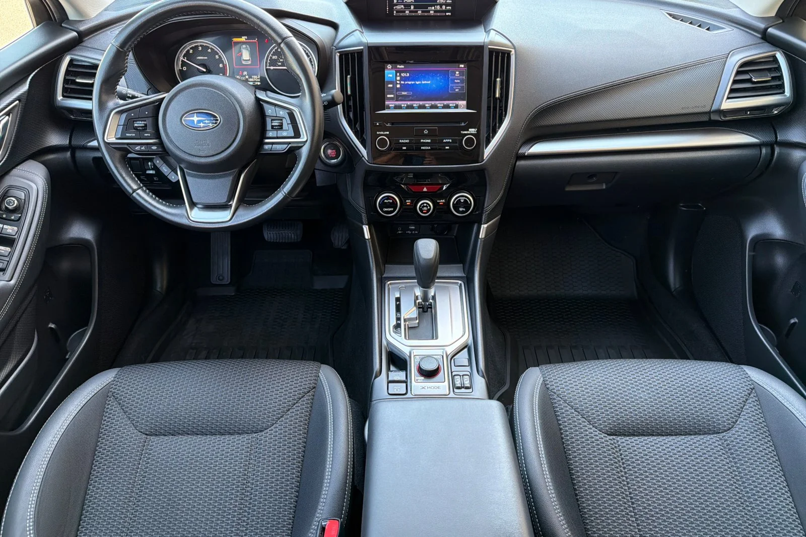 Used 2020 Gray Subaru Premium image 13