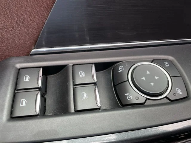 Used 2021 Red Ford  image 13