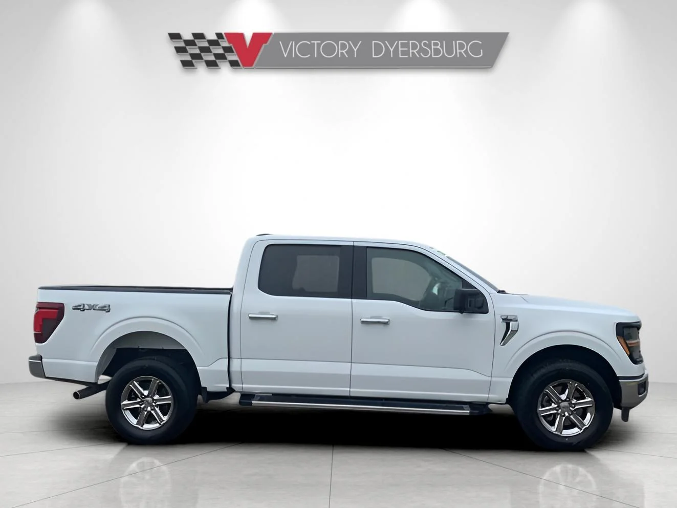 Used 2024 White Ford XLT image 9
