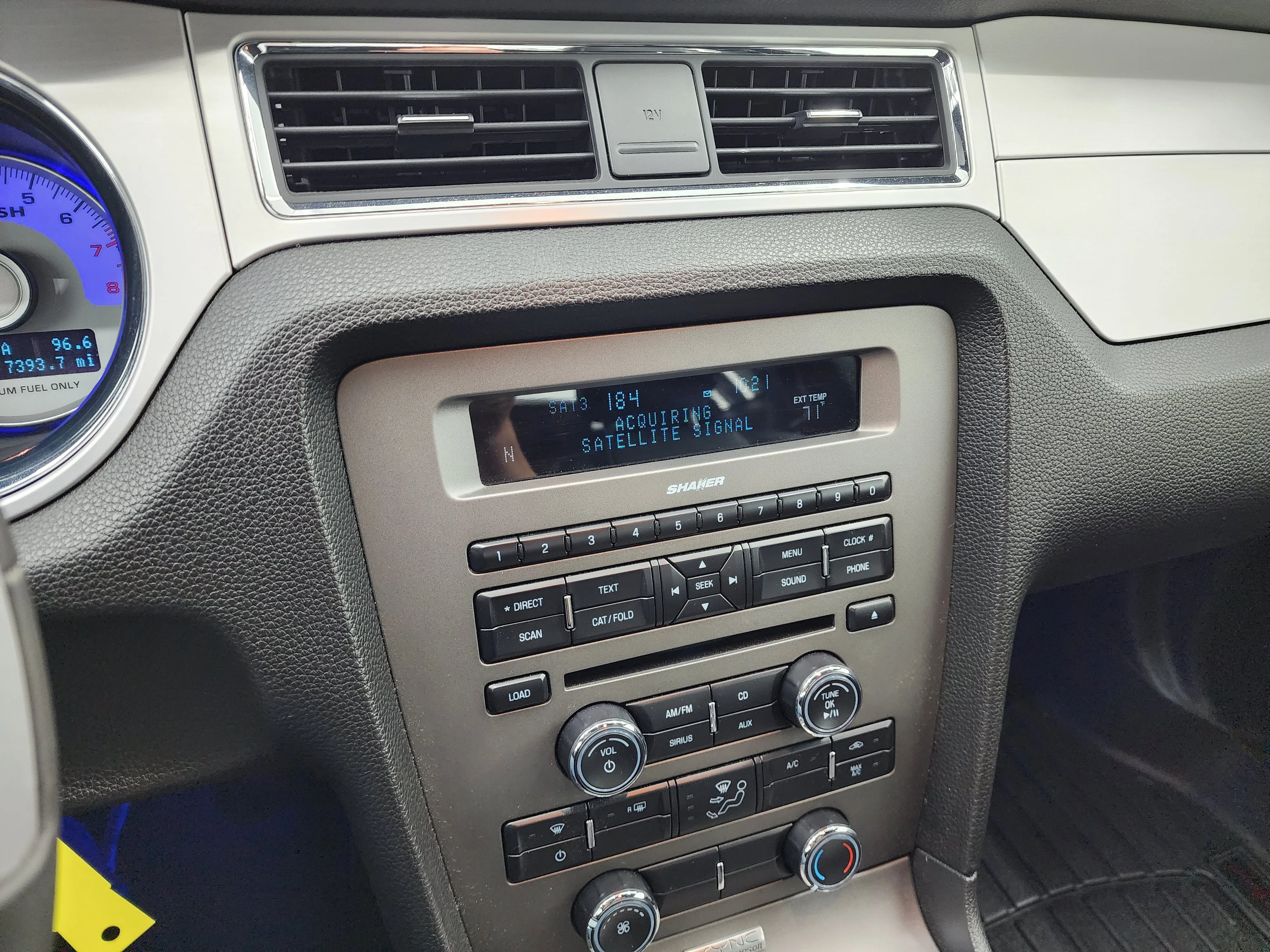 Used 2011 Performance White Ford GT Premium image 12
