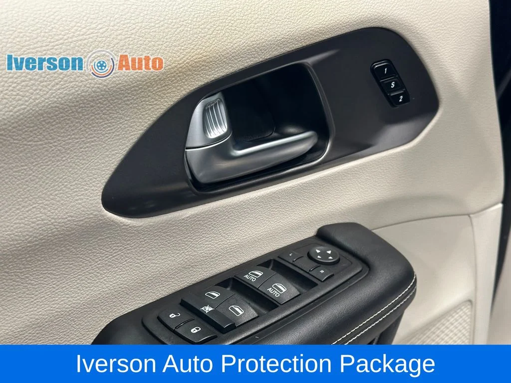 Used 2024 Blue Chrysler Touring L image 15