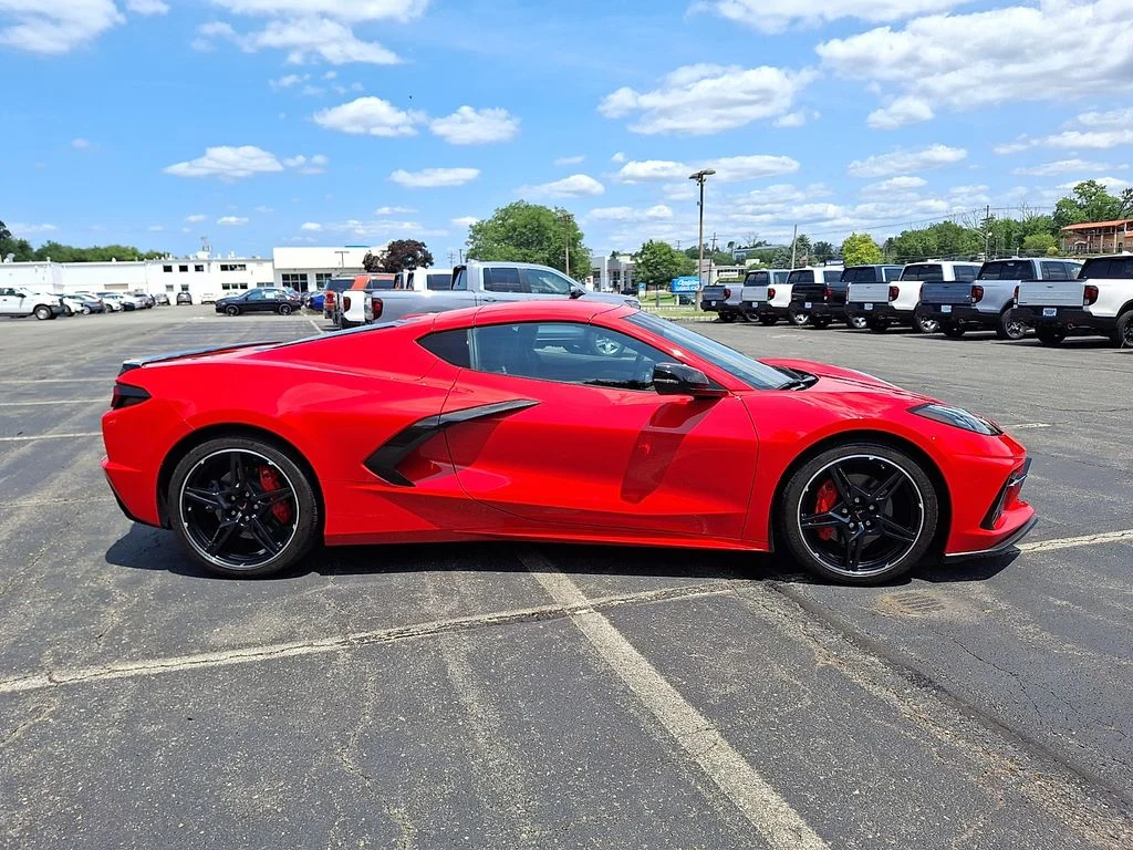 2024 Chevrolet Corvette 2LT - Photo 7