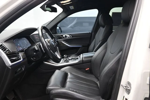 Used 2022 White BMW xDrive40i image 7