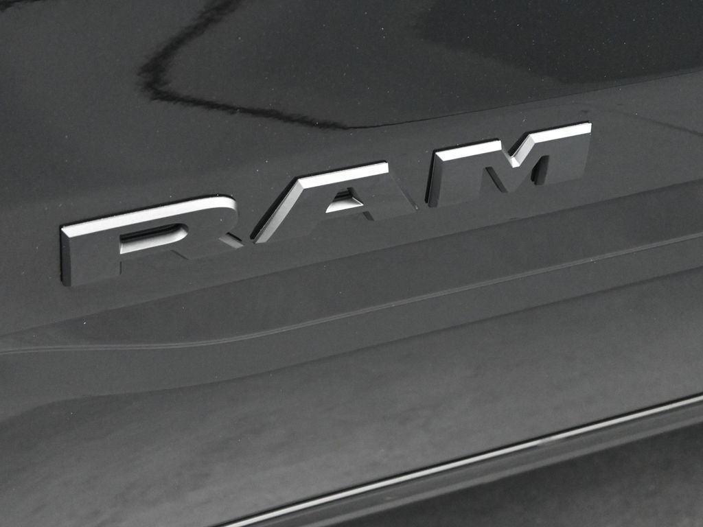 New 2026 Diamond Black Crystal Pearlcoat RAM Big Horn/Lone Star image 13