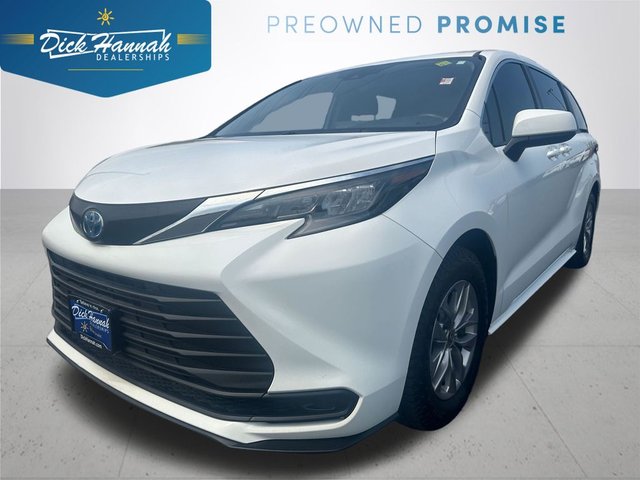 2024 Toyota Sienna LE
