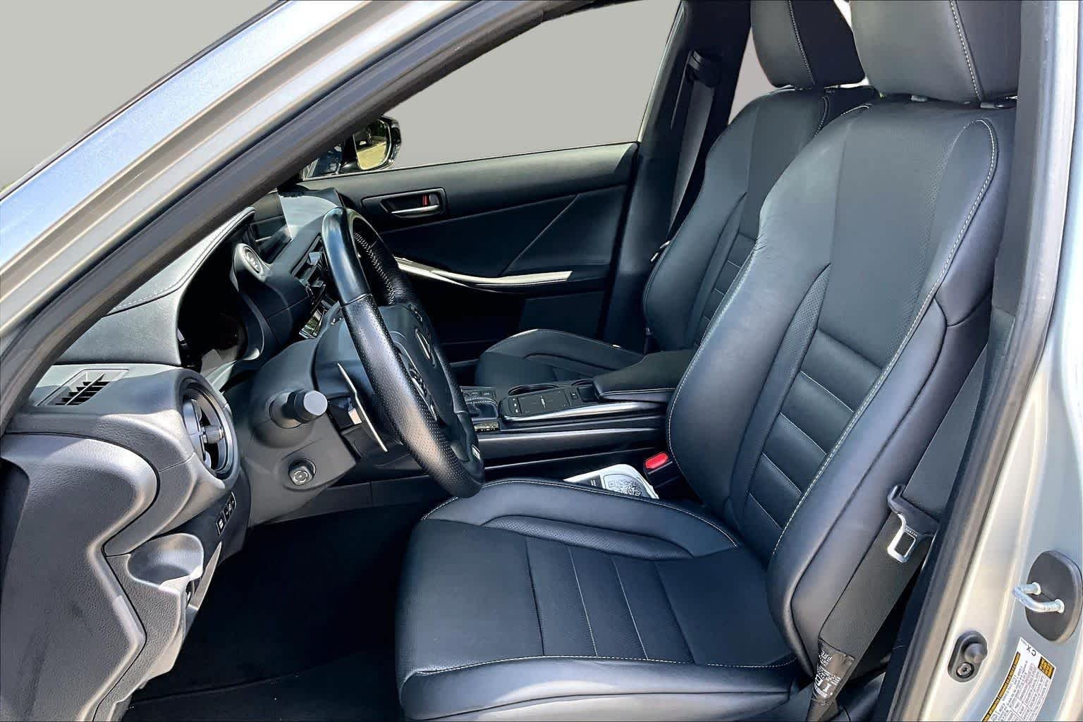 Used 2023 Iridium Lexus F SPORT image 8