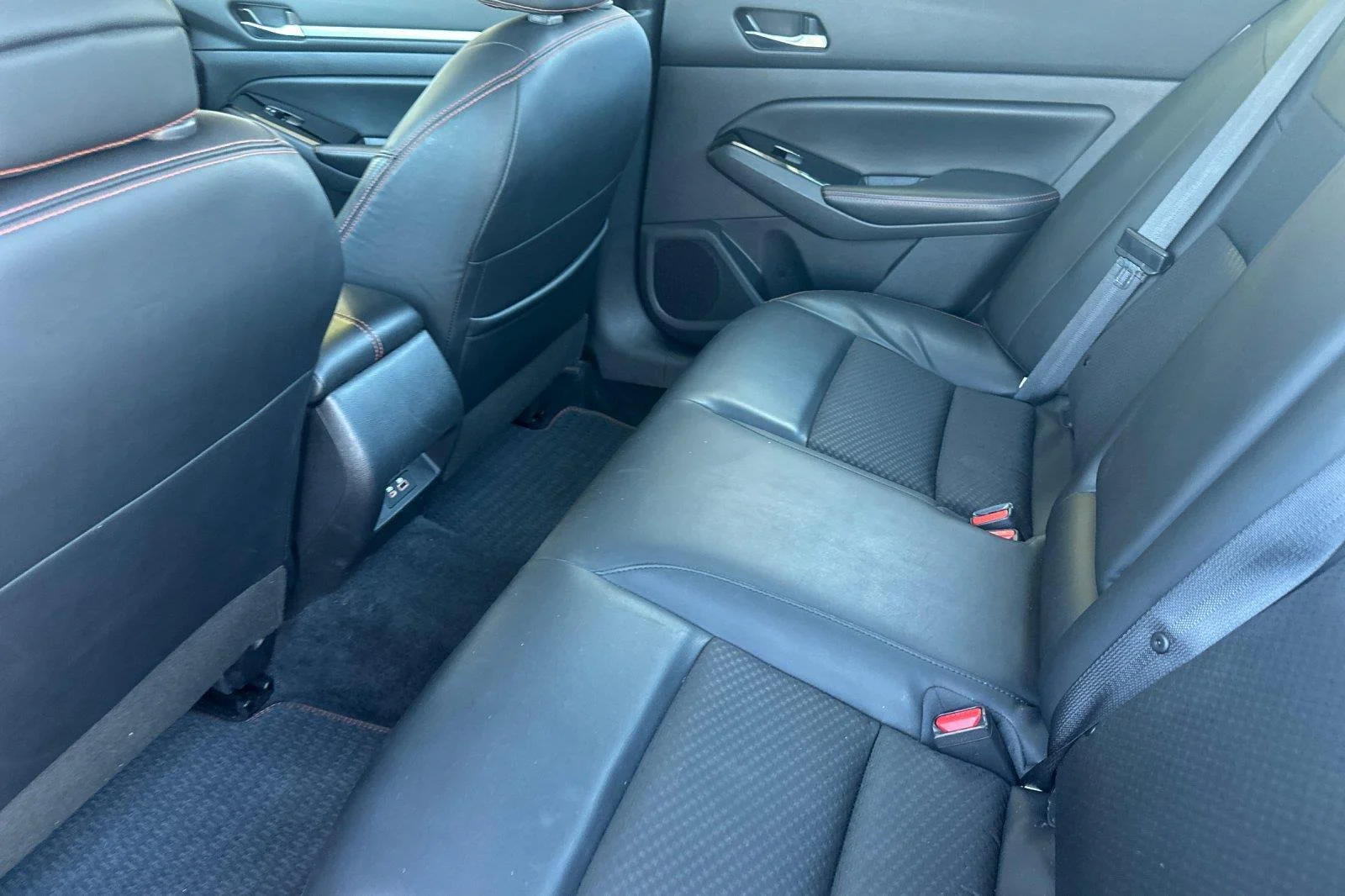 Used 2024 Deep Blue Pearl Nissan 2.5 SR image 12