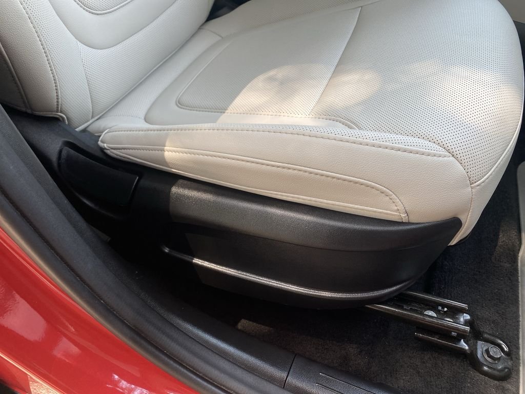 Certified Used 2023 Calypso Red Hyundai SEL image 34