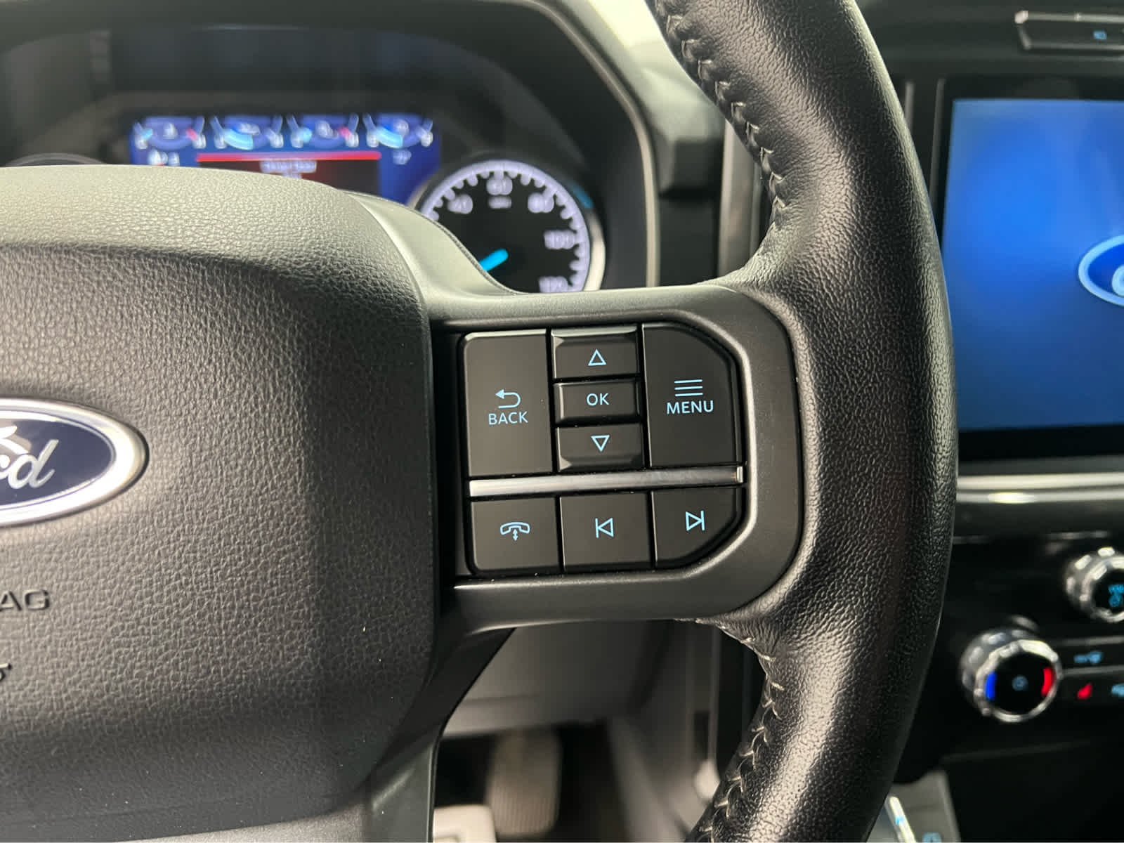 Used 2022 Space White Metallic Ford XLT image 15