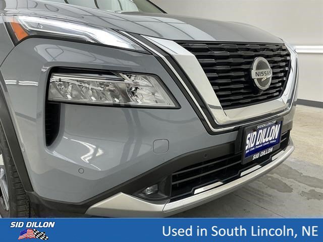 Used 2021 Boulder Gray Pearl/Super Black Nissan Platinum image 27